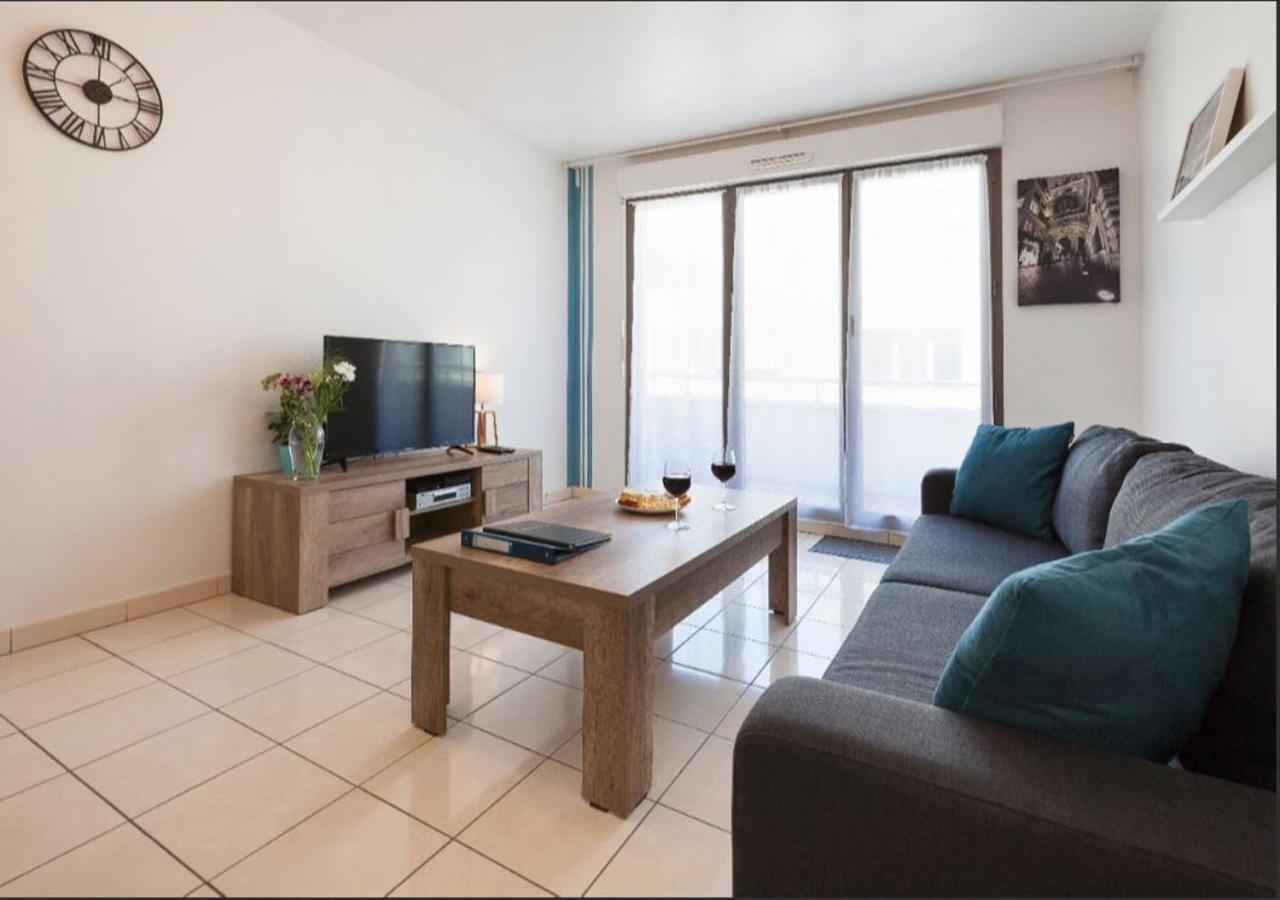 Superbe Appartement Dans Le Quartier De La Gare Ruan Exterior foto